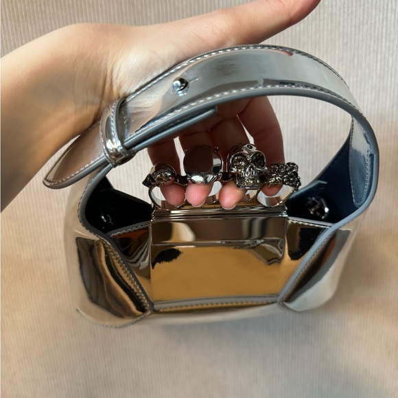 SOLD-Alexandre McQueen - Picture 2 of 4